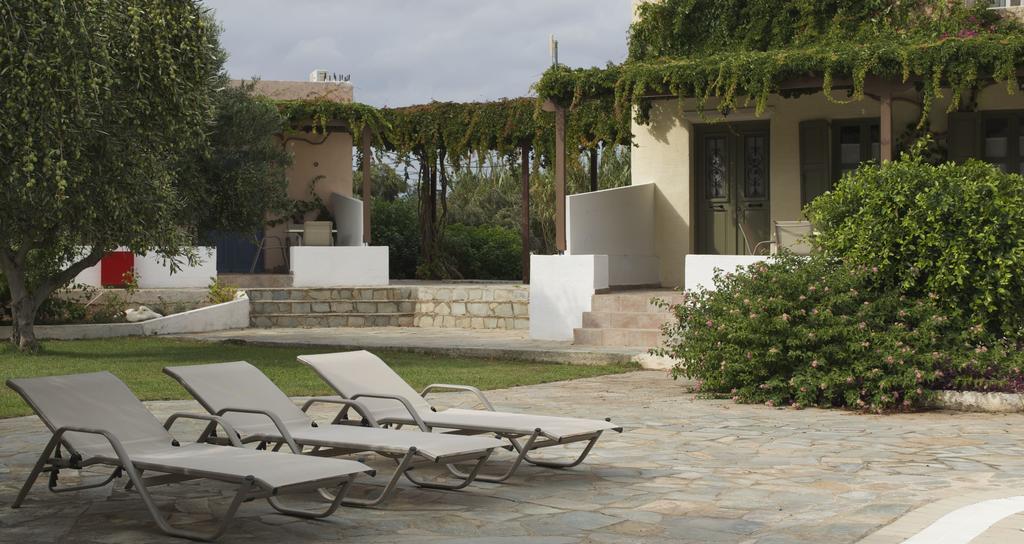 Aeolus Pool Apts Palekastro Extérieur photo