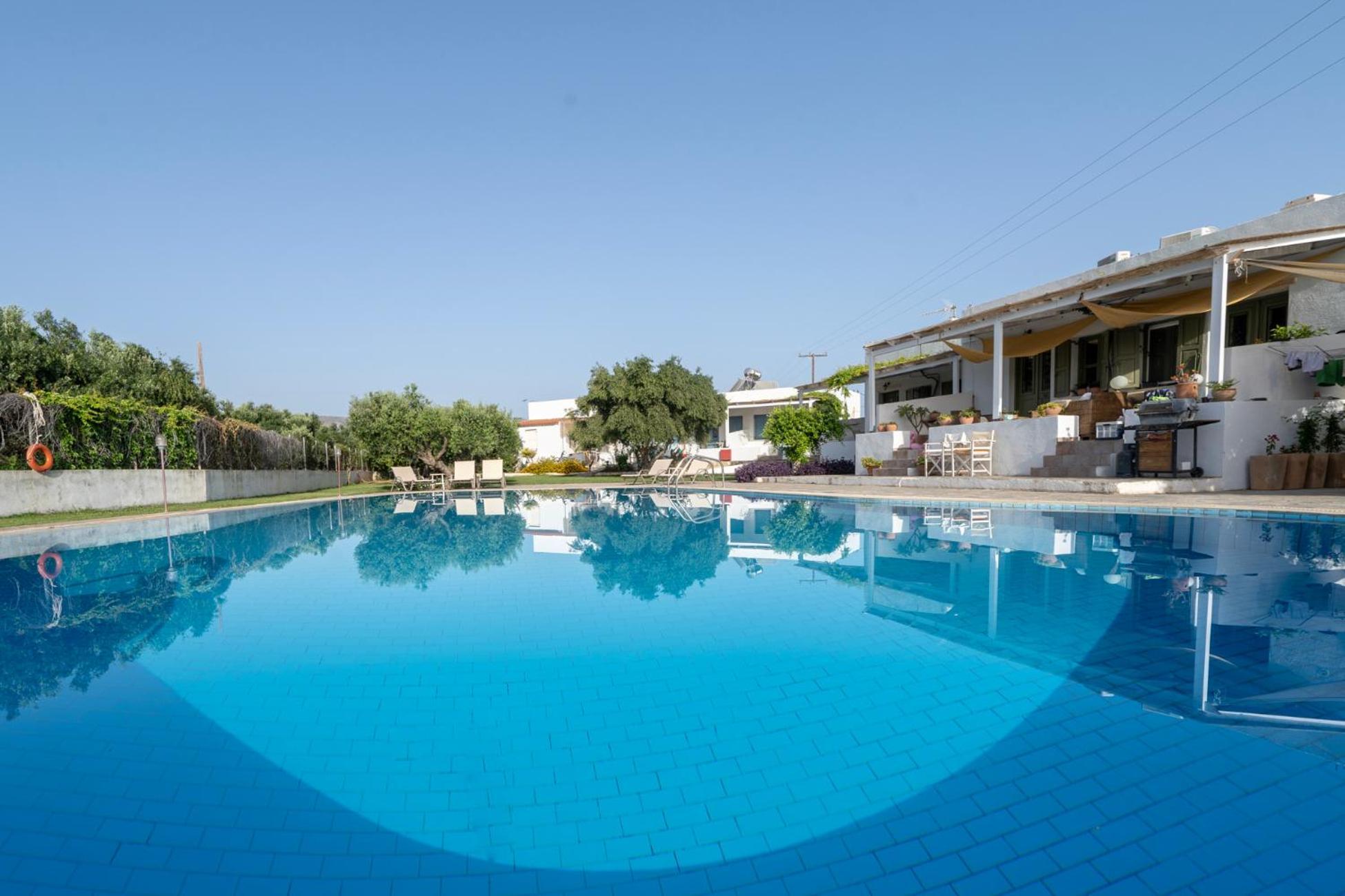 Aeolus Pool Apts Palekastro Extérieur photo